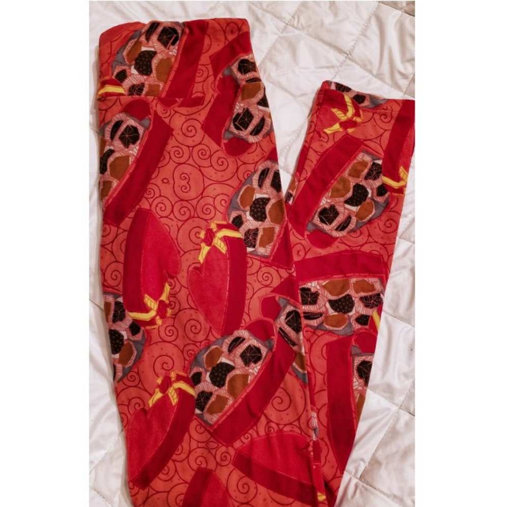 NEW LuLaRoe Valentine Leggings OS candy hearts NWT